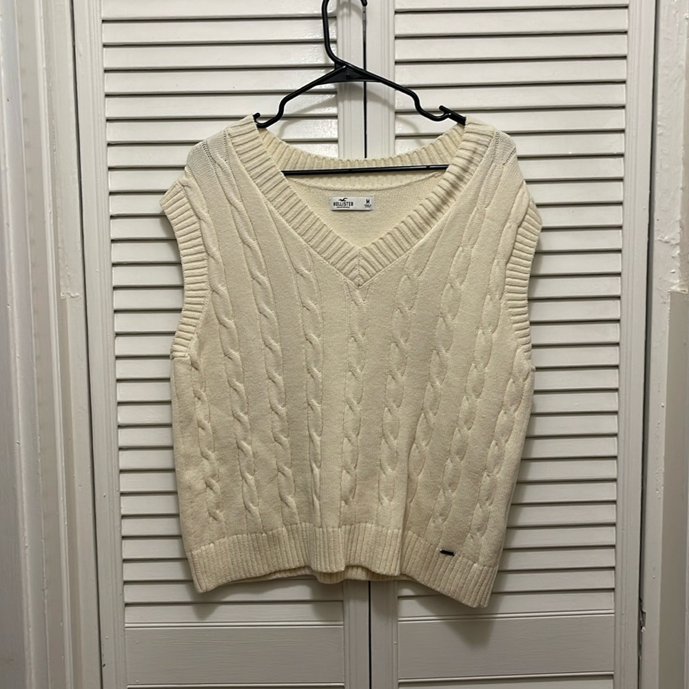 hollister oversized sweater vest